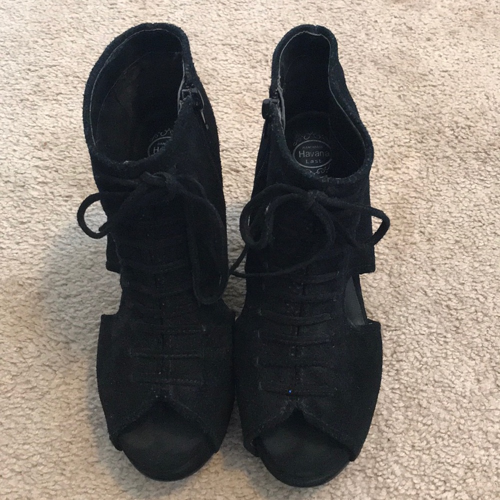 Jeffrey Campbell! Lace up wedges with cut outs